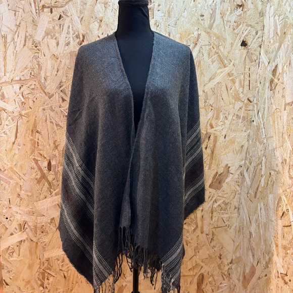 Roots Accessories - Roots Charcoal Knit Poncho - OS
